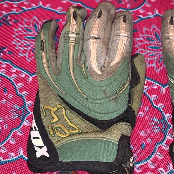 GUC Dirt Bike/ATV Riding Gloves.  Set of 2, Sz S-8, Sz 9. - Picture 3 of 8